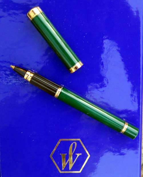 WATERMANS GREEN LADIES BALLPOINT WITH GREEN CUIR VACHETTE POUCH